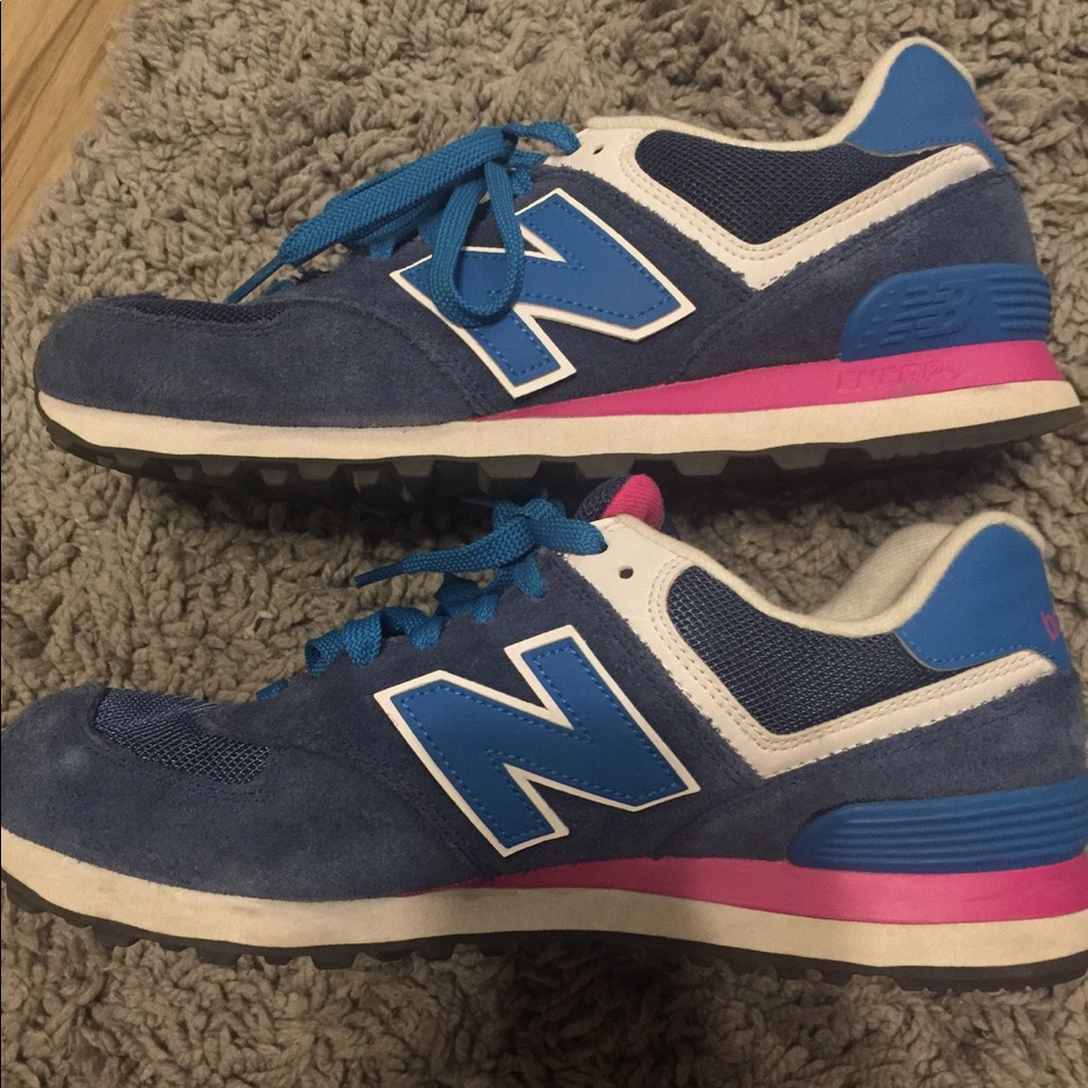 New Balances 573 sneaks tennis shoes